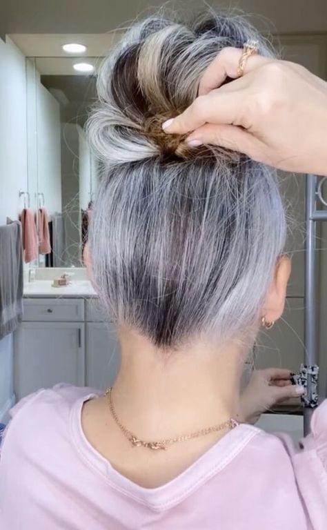 Messy Bun With Claw Clip, Grey Hair Updos, Big Bun Hairstyles, Claw Clip Tutorial, Claw Clip Bun, Sock Bun Hairstyles, Wash My Hair, Grey Hair Transformation, Big Bun Hair