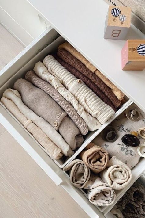 BABY DRESSER ORGANIZATION Dresser Storage Ideas, Nursery Drawer Organization, Folding Baby Clothes, Baby Dresser Organization, Nursery Dresser Organization, Baby Drawer, Nursery Drawer, Armoire Ikea, Ikea Nursery