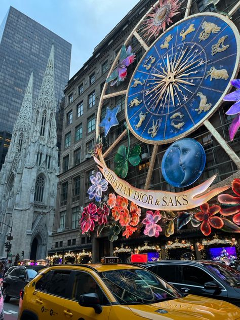 Saks, 5th avenue, New York, new year decorations, cristmas  decorations, decor, Christmas mood 5th Avenue Nyc, Vision Board Travel, 5th Avenue New York, Christmas In New York, New Year Decorations, 5th Avenue, Life Aesthetic, Christmas Mood, New Years Decorations