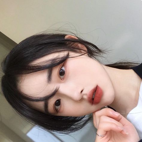 Makeup Asia, Makeup Ulzzang, V Line Face, Inspo Makeup, Ulzzang Makeup, V Line, Grunge Girl, Uzzlang Girl