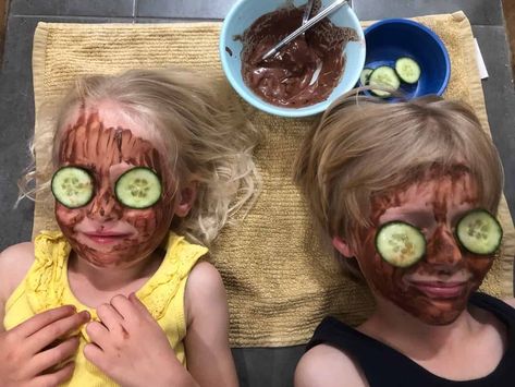 Try These Kid-Friendly DIY Pamper Ideas for a Fun Spa Day at Home Diy Spa Day At Home Kids, Toddler Spa Day, Pamper Ideas, Diy Spa Day At Home, Pamper Evening, Diy Spa Day, Diy Toddler, Spa Day At Home, Diy Spa