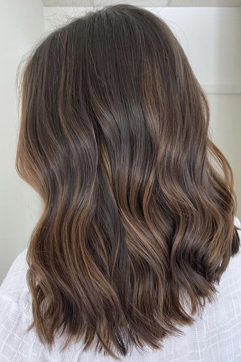 Bombshell Hair, Brown Hair Looks, Brown Hair Inspo, Brunette Hair With Highlights, Brunette Balayage Hair, Brown Hair Balayage, Light Hair Color, Balayage Brunette, Remy Human Hair Extensions