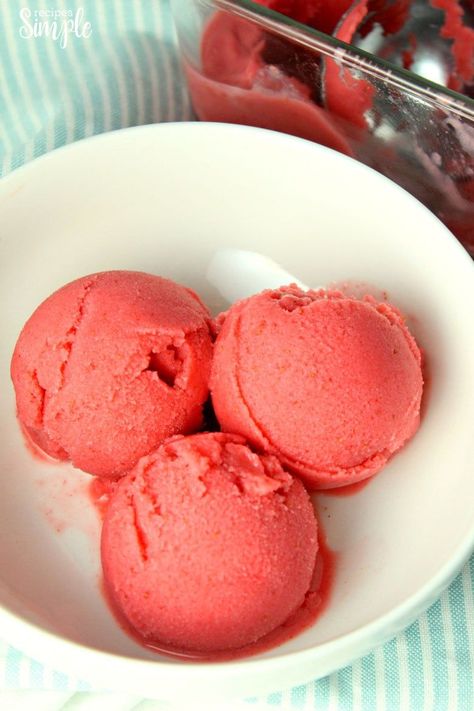 How To Make Strawberry Frozen Yogurt Watermelon Sorbet Recipe, Lemonade Sorbet, Watermelon Sorbet Recipes, Ninja Creami Recipes, Strawberry Frozen Yogurt, Pineapple Sorbet, Sorbet Is, Watermelon Sorbet, Frozen Yogurt Recipes