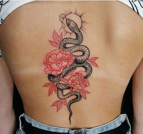 Snake And Flowers, Tattoo Snake, Pretty Hand Tattoos, Dragon Tattoo For Women, Snake Tattoo Design, Spine Tattoos For Women, Red Ink Tattoos, Dope Tattoos For Women, Red Tattoos