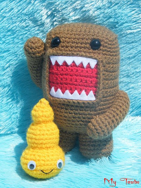 Domokun & Yellow Poo Domo Kun Crochet Pattern, Crochet Domo Kun, Domo Crochet, Scene Crochet, Domo Kun, Chalk Bag, Sewing Stuffed Animals, Crochet Shop, Chalk Bags