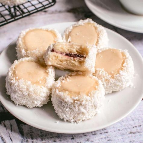 10 Polish Christmas Cookies to Put on Your Bucket List - Chef's Pencil Polish Christmas Cookies, Filling Meals, Polish Cookies, Lavender Cookies, Prove Yourself, Polish Christmas, Tea Cookies, Christmas Dishes, Polish Recipes