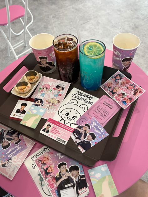 Korean Cafeteria Aesthetic, Kpop Cafe Event, Kpop Cafe Aesthetic, Kpop Store Aesthetic, Cafe Aesthetic Korean, Anime Restaurant, Atiny Aesthetic, Korean Cafe Aesthetic, Cupsleeve Events