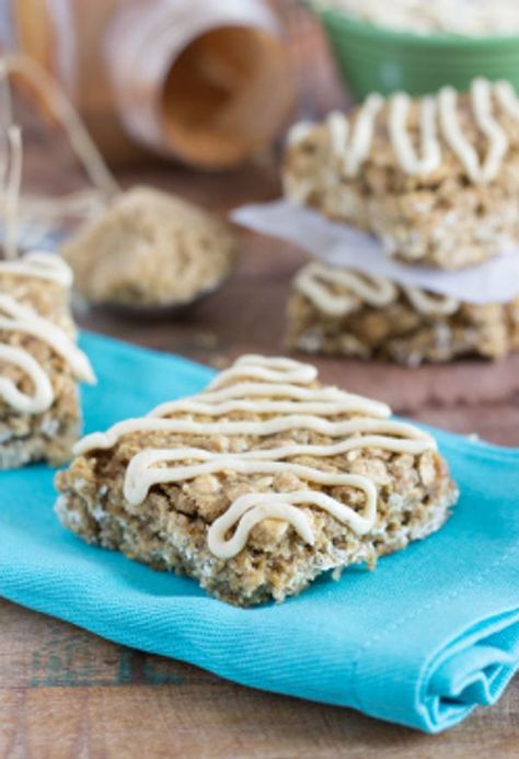 Cinnamon Bars, Oatmeal Bars Recipes, Oatmeal Squares, No Bake Oatmeal Bars, Brown Sugar Oatmeal, Oatmeal Breakfast Bars, Chelsea's Messy Apron, Baked Oatmeal Cups, Breakfast Cookies Healthy