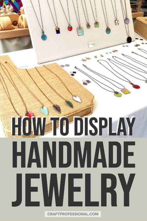 How to display handmade jewelry at craft fairs. Lots of tabletop jewelry display photos. Displaying Jewelry For Sale Booth Ideas, Earring Craft Fair Display, Craft Fair Bracelet Display Ideas, Craft Show Earring Display Ideas, Jewelry Vendor Display, Wedding Dresses Country, Jewelry Display Booth, Craft Fair Table, Jewelry Table Display