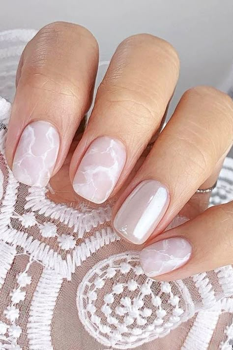 White Marble Nail Designs, Gel Polish Nail Designs, Elegant Manicure, Marble Nail Designs, Korean Nail Art, Marble Nail, Nude Nail Designs, Simple Gel Nails, White Nail Art