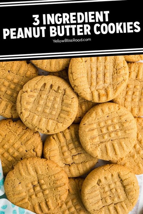 These 3-ingredient peanut butter cookies are super easy to make, have a chewy texture, and are naturally gluten-free. Paleo Peanut Butter Cookies, Three Ingredient Peanut Butter Cookies, 3 Ingredient Peanut Butter Cookies, Peanut Butter Banana Cookies, Healthy Peanut Butter Cookies, Gluten Free Peanut Butter Cookies, Flourless Cookies, Best Peanut Butter Cookies, Easy Peanut Butter Cookies