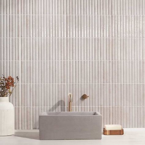 Curve Fluted White 6x12 3D Glossy Ceramic Tile Glossy Ceramic Tile, Cream Tile, Affordable Tile, Gypsum Wall, Kitchen Shower, Large Tile, White Tiles, Tile Samples, Shower Wall