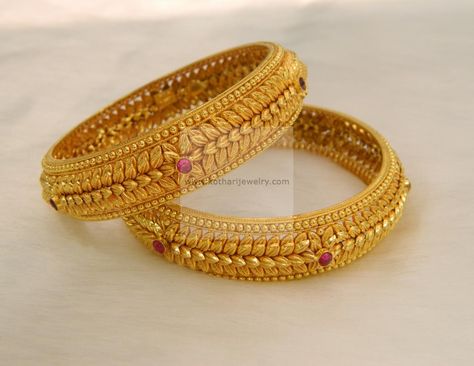 Bangles / Bracelets / Kada - Gold Jewellery Bangles / Bracelets / Kada (BG64766476-2.4) at USD 3,056.88 And EURO 2,164.48 Gold Jewellery Bangles, Jewellery Bangles, Gold Bangles Indian, Pure Gold Jewellery, Gold Bangles For Women, Perhiasan India, Gold Bangle Set, Bracelets Design, Antique Jewelry Indian