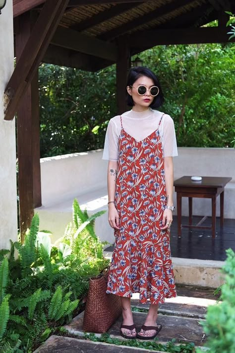 Layered Maxi Dress Outfit, Bangkok Street Style, Shirt Under Dress, Bangkok Street, Layered Maxi Dress, Sneakers Fashion Outfits, Maxi Dress Outfit, Personal Style Inspiration, Skirt And Sneakers