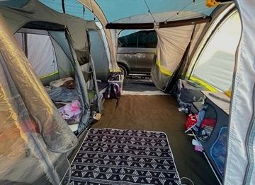 Tent Interior Camping, Tent Decorating Ideas Camping, Camping Tent Decorating Ideas, Tent Camping Set Up Ideas, Camp Site Set Up Ideas, Campervan Awnings, Tents Camping Glamping, Best Campervan, Zelt Camping