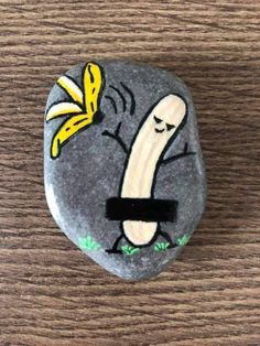 Funny Things To Paint On Rocks, Funny Rock Painting Ideas Easy, Stenmaling Ideas, Rock Painting Funny, Rock Painting Ideas Funny, Rocks Painted Ideas, Funny Painted Rocks, Summer Rock Painting Ideas, Funny Rock Painting Ideas