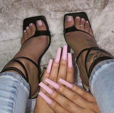 Nails And Toes Ideas, Matching Nails And Toes, Toes Ideas, French Tip Toes, Nails And Toes, Matching Nails, Acrylic Toes, Acrylic Toe Nails, Makeup Hacks Beauty Secrets