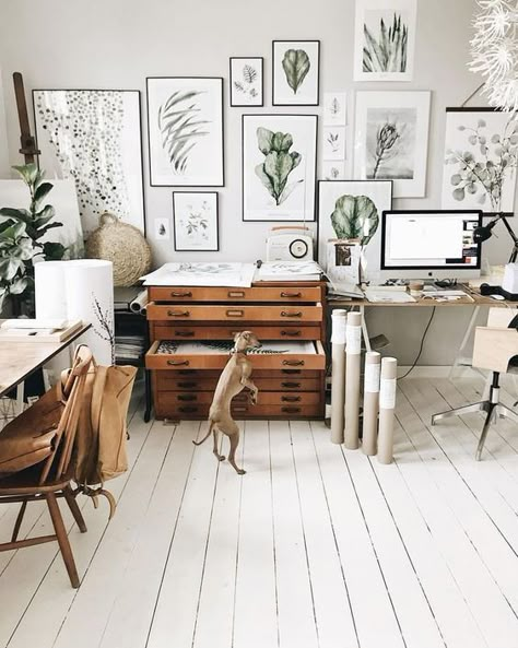 Home Art Studios, Renovated Farmhouse, Design Studio Workspace, Cool Office Space, Art Studio Space, Art Studio Organization, Art Studio Design, Art Studio Room, Art Studio Ideas