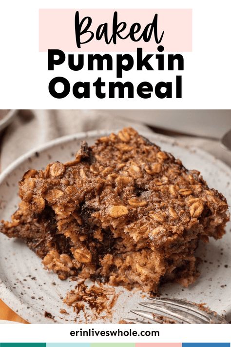 Enjoy the pumpkin recipe of your dreams with this Pumpkin Baked Oatmeal. Perfectly delicious and seasonally festive, this dish is perfect to enjoy as a breakfast, dessert, or mid-afternoon bite. Pumpkin Cream Cheese Baked Oatmeal, Pumpkin Oatmeal Bake Breakfast, Pumpkin Oatmeal Bake, Pumpkin Baked Oats, Pumpkin Pie Baked Oatmeal, Macro Breakfast, Pumpkin Baked Oatmeal, Apartment Meals, Cottage Cheese Breakfast Bowl