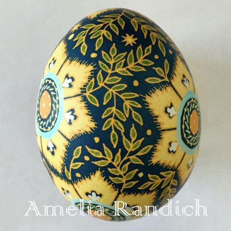 Pysanki Egg Patterns, Pysanky Easter Eggs, Ukrainian Eggs Patterns, Ukrainian Easter Eggs Patterns, Ukranian Eggs, Pysanky Designs, Eggshell Art, Pysanky Eggs Pattern, Egg Artistry