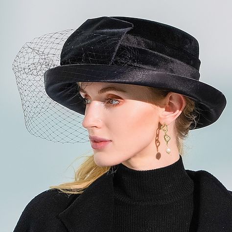 Category:Hats,Fascinators; Embellishment:Tulle,Satin Bowknot,Bowknot; Gender:Women's; Quantity:1pc; Theme:Lace,Vintage Theme; Diameter:31; Style:Elegant,Fashion; Hats Category:Bowler / Cloche Hat,Bucket Hat; Occasion:Ladies Day,Special Occasion,Party / Evening; Material:Velvet; Width:30; Head Circumference:53-57 ; Brand:EE; Front page:WE; Shipping Weight:0.196; Listing Date:12/06/2021; Head Circumference: Wedding Party Accessories, Melbourne Cup, Feather Fascinators, Fancy Hats, Cloche Hat, Fashion Elegant, Fascinator Hats, Derby Hats, Sierra Leone