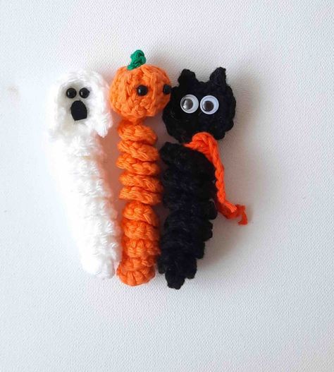 Halloween Worry Worm Crochet Patterns Worry Worm Pattern, Worm Crafts, Worry Worms, Worry Worm, Crochet Toys Free Patterns, Halloween Craft Projects, Crochet Classes, Crochet Toys Free, Crochet Afgans