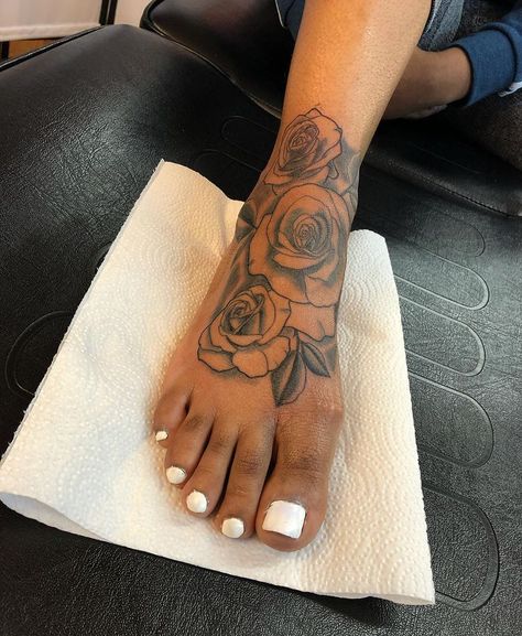 Cute Foot Tattoos For Women, Foot Tattoo Placement, Tattoo Ideas Foot, Butterfly Foot Tattoo, Foot Tattoo Ideas, Tattoos 2022, Foot Tattoo Designs, Tattoo Healing, Cute Foot Tattoos