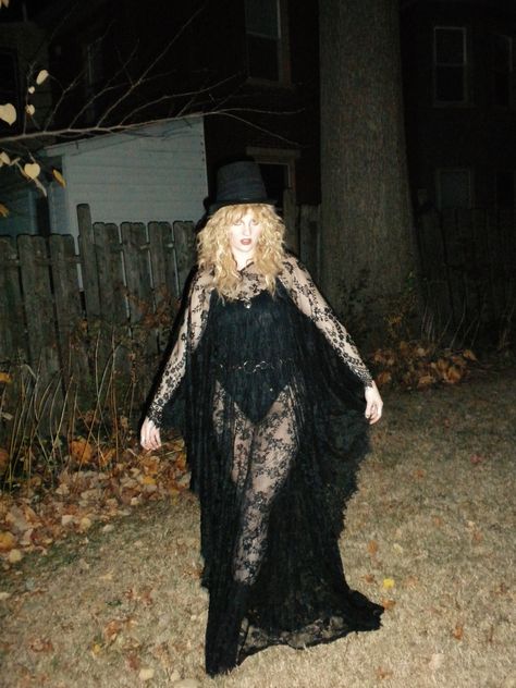 Stevie Nicks Halloween Costume, Stevie Nicks Halloween, Stevie Nicks Costume, Costume Party Ideas, Stevie Nicks, Costume Halloween, Costume Party, Costume Ideas, Halloween Costume