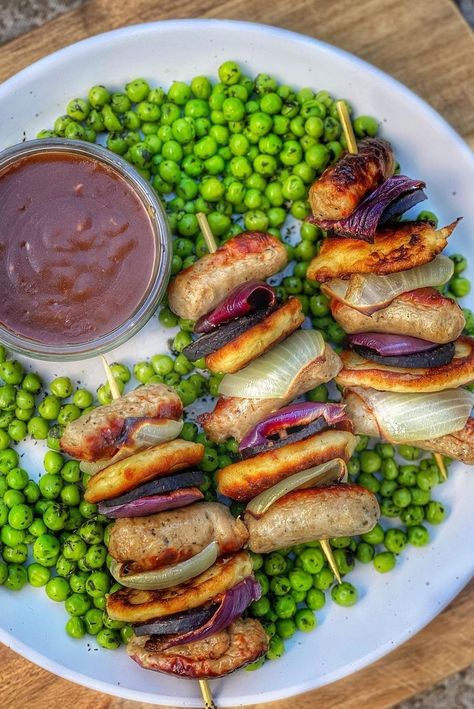 We love what @original_dad_bod has done with our chipolata sausages here. He's chopped them into smaller sausages for cute sausage skewers. We love this if you're looking for chipolata sausages recipes, but they also work great as a pigs in blankets recipe if you want to use our pigs in blankets. Try this for a variant on a bangers and mash recipe for a dinner for kids! #kidsfood #skewers #skewer #sausages #chipolatas #chipolata #sausageskewers #dinner #dinnerrecipe #recipe Sausage Kebabs, Bangers And Mash Recipe, Sausage Skewers, Dinner Ideas For Kids, Dinner For Kids, Pigs In Blankets, Bbq Pork Ribs, Red Meat Recipes, Mash Recipe