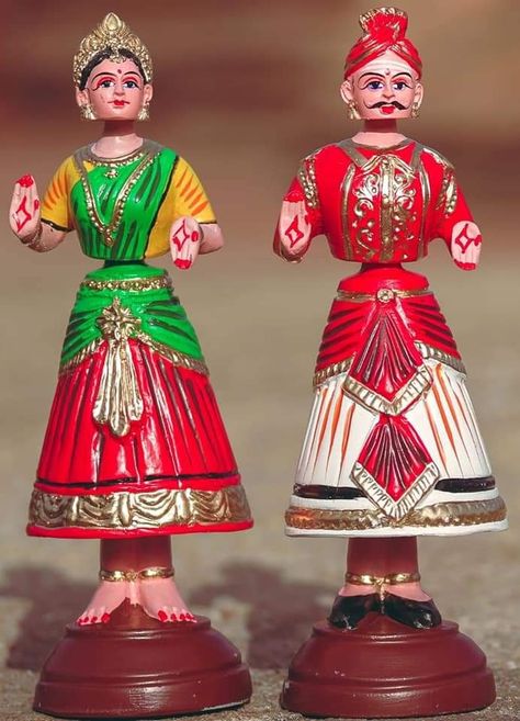 Kondapalli Toys, Putty Art, Dokra Art, Bommala Koluvu, Golu Dolls, Dolls Handmade Diy, Doll Drawing, Dancing Dolls, Indian Dolls