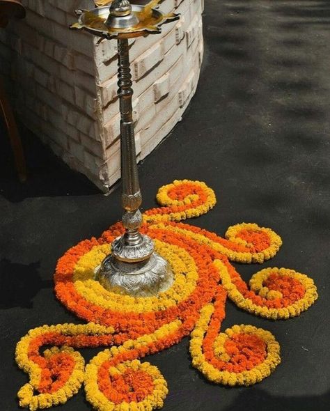 Marigold Rangoli Design, Onam Flower Rangoli, Marigold Rangoli, Rangoli Decoration, Floral Rangoli, Flower Rangoli Designs, Puja Decor, Simple Flower Rangoli, Flowers Rangoli