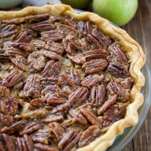 Apple Pecan Pie is the perfect marriage of apple pie and pecan pie. This is the perfect pie recipe for any holiday! #pie #recipe Apple Pecan Pie, Holiday Pie, Pecan Pie Filling, Crazy For Crust, Thanksgiving Pies, Pecan Pie Recipe, Favorite Pie, Perfect Pies, Perfect Marriage