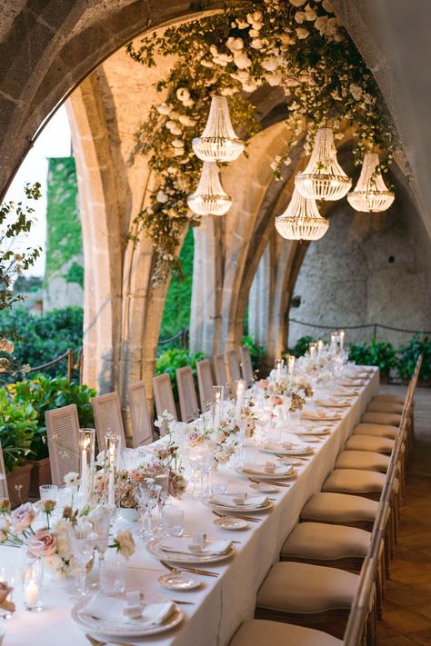 Almafi Coast Wedding, Amalfi Villa, Villa Cimbrone Wedding, Italian Wedding Reception, Villa Cimbrone, Elegant Wedding Themes, Engagement Dinner, Amalfi Coast Wedding, Wedding Moodboard