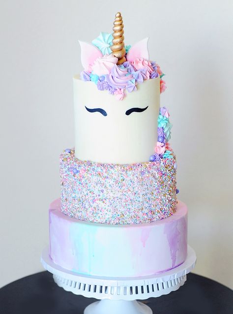 Tort Special, White Chocolate Ganache Recipe, Gökkuşaği Pasta, Diy Unicorn Cake, Easy Unicorn Cake, Unicorn Birthday Party Cake, Easy Chocolate Ganache, Unicorn Cake Pops, Sugar Geek