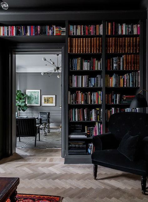 A Scandinavian Home With Grey Walls In All Its Glory - Decoholic Dark Grey Library, Panelled Library Room, Built In Library Wall Modern, Library Wall Dining Room, Build In Library Bookshelves, Library Wall Bedroom, Mens Library Study, Easy Home Library, Home Library Black Shelves