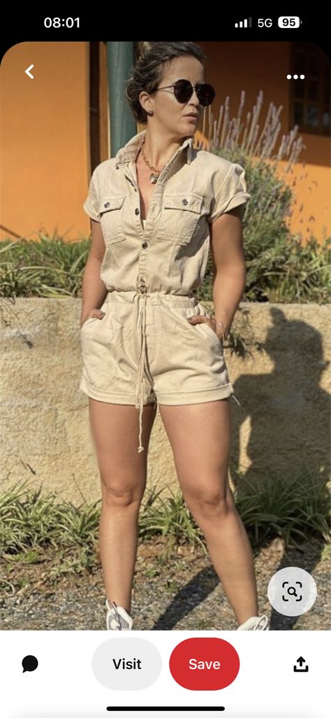 Safari Dresses Woman, Safari Looks Women, Safari Look Outfits, Safari Outfit Ideas Women, Safari Chic Outfits, Safari Jumpsuit, Safari Outfit Women, Moda Safari, Short Jumpsuit Outfit