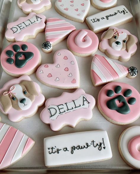 Pet Cookies Decorated, Puppy Cookies Decorated, Puppy Birthday Cookies, Dog Birthday Cookies, Puppy Cookies, Poppy Birthday, Cook Art, Dog Birthday Cake, Dog Bakery