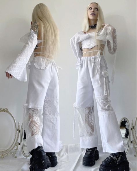 White Goth Dress, Angelcore Fashion, White Goth Outfit, Creepy Cute Fashion, White Goth, Outfit Layout, New Rock, Pinterest Outfits, Goth Outfits