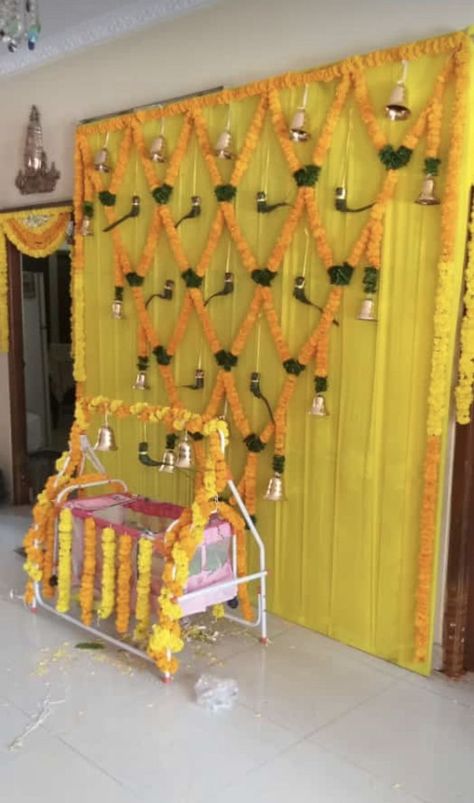 Cradle Decoration With Flowers, Naamkaran Decoration Ideas At Home, Baby Ceremony Decorations, Uyyala Decoration At Home, Barasala Backdrop Decoration, Namkaran Decoration Ideas, Baby Chatti Decorations, Cradle Decoration At Home, Uyyala Function Decoration At Home