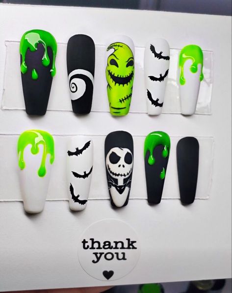 Halloween Nails Different Designs, Halloween Press On Nail Designs, Jack Skellington And Oogie Boogie Nails, Halloween Nail Designs Jack Skellington, Oogie Boogie Halloween Nails, Jack And Oogie Boogie Nails, Jack Skellington Nails Acrylic Short, Nail Art Nightmare Before Christmas, Jack And Sally Nails Art