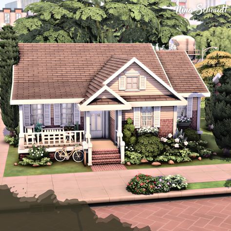 Base Game & High School Years Small Base Game House Sims 4, Sims Starter Home, Suburban Home Exterior, Sims 4 Base Game House, Sims 4 Starter Home, Sims4 Inspiration, Sims Exterior, Sims 4 Houses Layout, Starter House