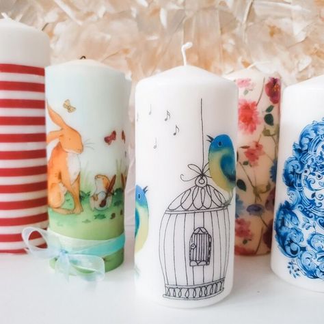 Candle Upcycle Ideas, Crafts Using Paper Napkins, Decoupage Candles Diy, Decorating Candles Ideas Diy Projects, Napkins On Candles, Dollar Store Candles Diy, Decorate Candle Jars, Decoupage Candles Paper Napkins, Decorate Candles Diy