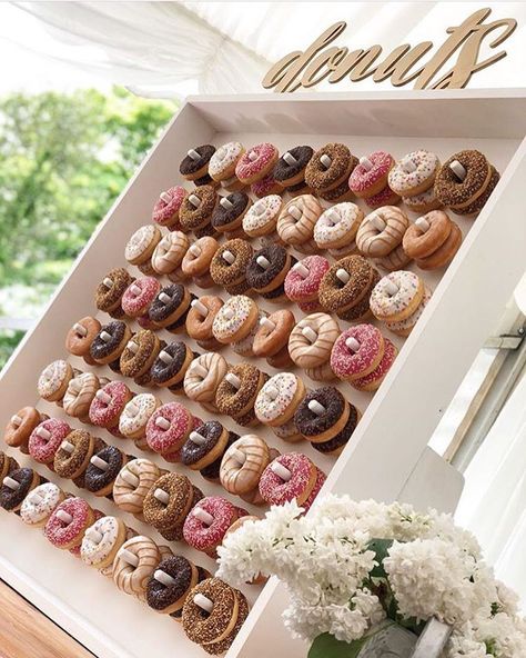 Doughnut Bar Ideas, Donut Graduation Party Ideas, Pharmacy Party, Donut Dessert Table, Wedding Reception Dessert Table, Donut Wall Wedding, Donut Board, Beauty And The Beast Quince, Doughnut Wall