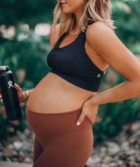 Lululemon Bra Shopping Guide | Cella Jane Maternity Workout Outfits, Lululemon Maternity, Maternity Workout Clothes, Lululemon Outfit, Bra Shopping, Sports Bra Outfit, Cella Jane, Preggo Fashion, Lululemon Outfits