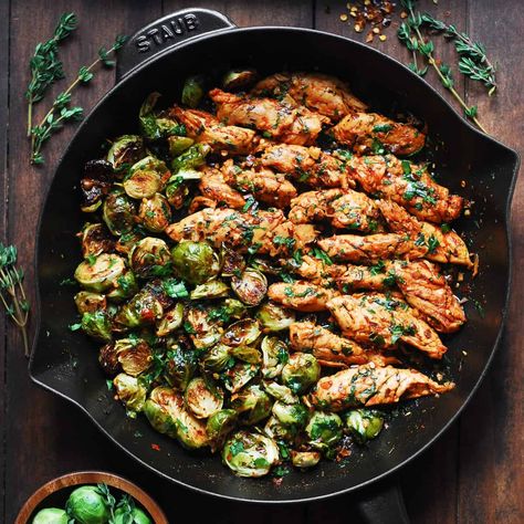 Chicken And Brussel Sprouts, Garlic Butter Chicken Thighs, Chicken And Brussels Sprouts, Lemon Garlic Butter Chicken, Chicken Brussel Sprouts, Garlic Butter Chicken, Brussels Sprouts Recipe, Roasted Brussel Sprouts, Chicken Dishes Recipes