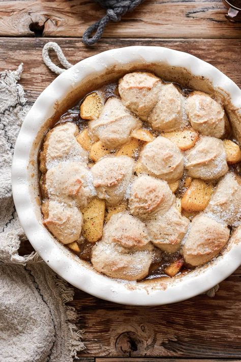 Easy Peach Dessert, Bourbon Peach Cobbler, Peach Desserts Easy, Buttery Cookie, Dessert For Summer, Peach Dessert, High Altitude Baking, Peach Cobbler Easy, Perfect Pie Crust