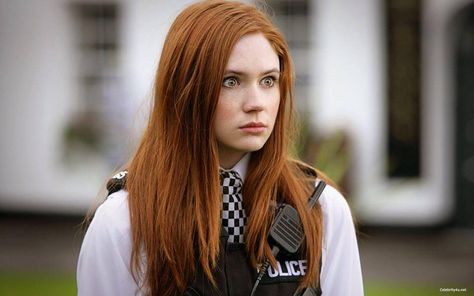 Nebula Actress, Amy Pond Costume, Karen Gillan Doctor Who, Doctor Who Amy Pond, New Doctor Who, Doctor Who Episodes, Doctor Who 2005, Police Uniform, Rory Williams