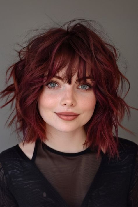 Red Shaggy Bob, Short Hairstyle Women Colored Hair, Plus Size Lob Haircut, Red Bob With Bangs, Bob With Bangs Round Face, Shaggy Lob Haircut, Short Burgundy Hair, Black And Red Hair, Corte Shaggy