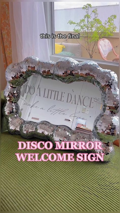 Disco Wedding Welcome Sign, Disco Picture Frame, Disco Frame, Diy Nye, Party Photo Frame, Disco Wedding, Wedding After Party, Diy Picture Frames, Wedding Vibes