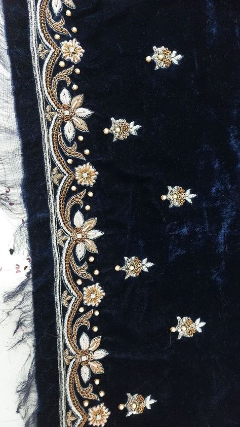 Silver Hand Embroidery Designs, Silver Colour Aari Work Blouse, Saree Work Design, Hand Work Dress Design, Saree Work Design Embroidery, Zardozi Embroidery Designs, Hand Work Embroidery Suits, Silver Colour Combination, Silver Embroidery Work